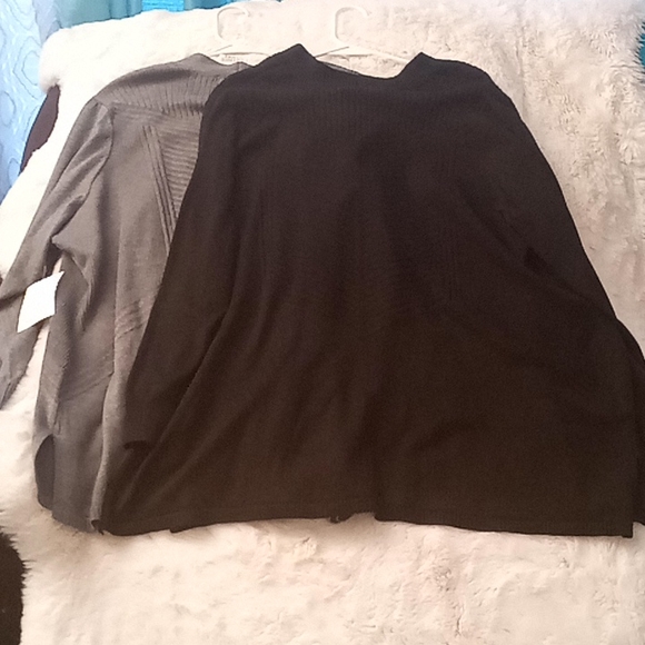 One gray and one black 89th and Madison cardigan sweaters - Picture 6 of 6